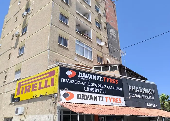 Joanna Court Vandrerhjem Larnaca