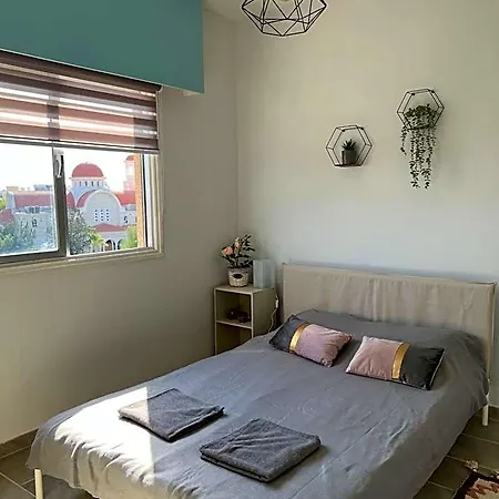 Joanna Court Hostel Larnaka