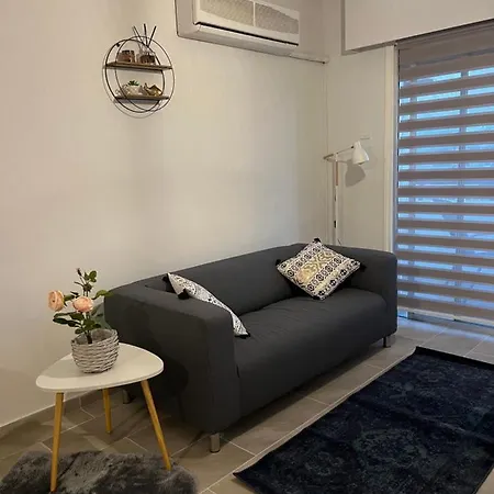 Joanna Court * 拉纳卡