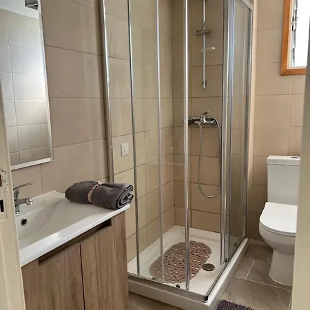 Joanna Court 旅馆 *